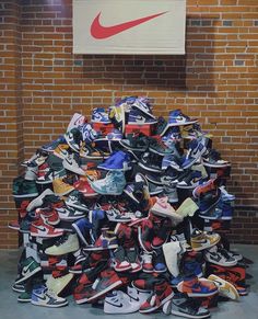 Shoes Air Jordans, Liquidation Pallets, Jordan Logo Wallpaper, Shoes Art, Shoes Aesthetic, Hype Clothing