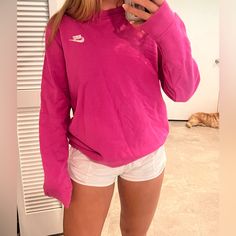 Nike, Medium, Pink, Brand New Condition, Fleece Material Hot Pink Nike Sweatshirt, Hot Pink Nike Sweatshirts, Pull Rose Nike, Nike Pink Sweatshirt, Pink Nike Sweater, Nike Sweatshirts Women, Pink Nike Sweatshirt, Pink Sweatshirt Outfit, Nike Jumper