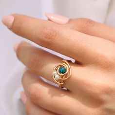 There is nothing ordinary about this handmade wrap ring. Set with a beautiful Atlantic Opal that goes well with any outfit. ☆ WHY THIS PIECE OF J E W E L R Y IS AWESOME! ☆ * Hand finished and made from high quality raw materials * Long lasting beauty & Timeless design * Set with a Atlantic Opal 5 mm, Fresh water pearls and a gold plated bead ♡ WRAPPING ♡ * All 23 Summers jewels arrive in a cute pouch or gift box so they are gift ready. DELIVERY ✉ * Most items are ready made but some are made Bead Wrapping, Diy Wire Jewelry Rings, Wire Jewelry Rings, Wire Wrap Jewelry Designs, Ring Pearl, Bijoux Fil Aluminium, Ring Wire, Ring Opal, Wire Wrapped Ring