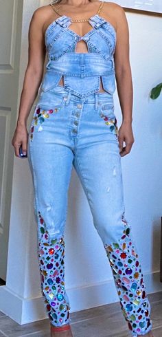 Size:  2/26 In seam:  26 1/2" I was inspired by Dolce Gabbana with beautiful upcyceld/ embellished blinged out/ bedazzled denim jeans.  It's prettier in person than in pictures.  It's a definitely a fashion statement piece!  Wear with with a colorful top or with a simple white t-shirt.  Wear it to any special occasions, date night, girls night out, birthdays, bachelorette parties... Denim Party Outfit, Bling Denim, Bedazzled Jeans, Denim Party, White Denim Skirt, Patterned Jeans, Upcycle Jeans, Embellished Denim, Embellished Jeans