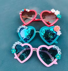 Birthday Favors Kids, Bling Sunglasses, Beaded Sunglasses, Personalized Sunglasses, Heart Eye, Taylor Swift Tour Outfits, Heart Glasses, Moms Crafts, Personalized Gifts For Kids