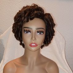 Short Brown, Synthetic, Half Wig With Combs For Secure Positioning. No Tags, Never Worn On A Human Head. Smoke Free Environment. Half Wig, African American Wigs, Wig Color, Human Head, Half Wigs, Fudge, Wig Hairstyles, Womens Hairstyles, Wigs