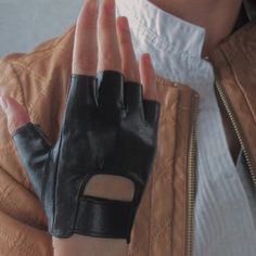 Leather Gloves Aesthetic, Fingerless Gloves Aesthetic, Fingerless Gloves Outfit, Gloves Aesthetic, Fingerless Leather Gloves, Gloves Outfit, Biker Gloves, Gogo Tomago