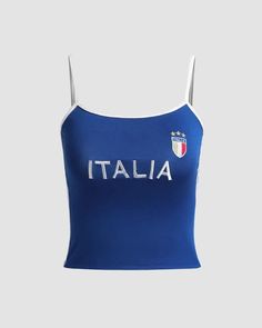 Details: Cami top with football team graphical printTop Length: CroppedSleeve Length: SleevelessMaterials:95% Polyester + 5% Spandex