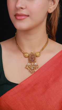 Simple Necklace Designs, Antique Necklaces Design, New Gold Jewellery Designs, Antique Gold Jewelry Indian, Modern Gold Jewelry, Gold Bridal Jewellery Sets, Antique Gold Jewelry