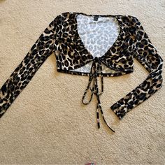 From Shein Great Condition, Never Worn! Size M/ Us6 Has Fun Tie Detail On The Front That Can Be Worn Many Different Ways Cropped, With Full Length Sleeves Stretch Leopard Print Tops For The Beach, Roblox Clothing, Fun Tie, Top Manga, Adam Cole, Dark Skin Boys, Front Crop Top, Pink Car, Samsung Wallpaper