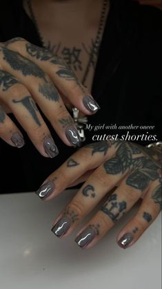 Nail Ideas On Real Nails, Short Edgy Nails, Shorties Nails, Drip Nails, Edgy Nails, Minimal Nails, Work Nails, Dope Nail Designs