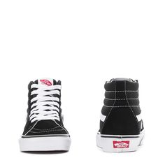 ZAPATILLAS VANS SK8-HI JUVENIL


 Los zapatos que compras una y otra vez. Los zapatos Vans Sk8-Hi son un zapato de skate clásico probado y verdadero que influye en el estilo y la cultura en todo el mundo. Estos zapatos de skate clásicos cuentan con un cuello acolchado para mayor comodidad, punteras reforzadas para brindar soporte y pueden resistir el desgaste.



 Zapatillas altas con cordones.

 Parte superior de lona y cuero resistente.

 Punteras reforzadas para el uso y desgaste.

 Cuellos Vans Original, Youth Shoes, Vans Sk8 Hi, Skate Shoe, Sk8 Hi, Tried And True, Again And Again, Vans Sk8, Skate Shoes