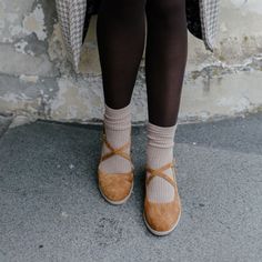 Hey shoe lover! Say hello to our handcrafted Mary Jane flats, perfect for the retro vibe you love. These beige suede flats feature a low heel and a rounded toe for extra comfort. Whether you're running errands or heading to a special occasion, these strappy Mary Jane shoes are a stylish and comfy choice. Treat yourself or surprise a friend with these custom-sized, chic flats - a fabulous gift for her! You can choose: ⭐️size ⭐️leather material ⭐️sole ⭐️color of the leather The options are shown i Suede Flats With Rubber Sole And Low Heel, Suede Flats With Stitched Sole And Round Toe, Suede Flats With Leather Sole And Round Toe, Beige Round Toe Ballet Flats For Everyday Wear, Everyday Suede Flats With Almond Toe, Everyday Beige Round Toe Ballet Flats, Chic Suede Ballet Flats With Round Toe, Beige Closed Toe Suede Flats, Beige Suede Closed Toe Flats