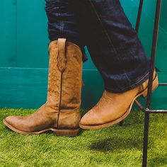 Bet you've never seen boots quite like these before. J Toe Vintage Tan Cowhide Width - D True to Size, Tight Fit Initially Brand - Corral Round Toe Moto Boots For Ranch In Winter, Country Style Boots With Round Toe For Country Events, Rustic Round Toe Boots For Ranch, Classic Boots For Ranch And Winter Season, Classic Boots For Ranch And Winter, Classic Winter Boots For Ranch, Classic Ranch Boots For Winter, Western Round Toe Boots, Classic Boots For Western-themed Winter Events