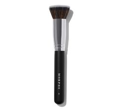 Skip the photo filter when you have this dense, kabuki-style buffing brush. Bristles: 1' Full Length: 6 1/8" Bristle Type: Synthetic LOOK FAMILIAR? This Morphe Babe fave Y6 brush got a glow-up New M6 name hot new handle Best for buffing liquid powder foundations Morphe M6 - Pro Flat Buffer Brush. Makeup Brushes Guide, Nose Contouring, Best Makeup Brushes, Morphe Brushes, Kabuki Brush, Makeup Tips And Tricks, Eye Concealer, Vegan Makeup, Flat Brush