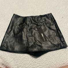 Showing Off Micro Mini Skirt From Fashion Nova Currently Sold Out Mini Skirt Fashion, Micro Mini Skirt, Skirt Leather, Leather Mini Skirts, Fashion Nova, Womens Skirt, Mini Skirts, Women Shopping, Leather