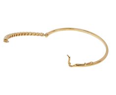 Stunning in its modern, minimal design and intense sparkle, this Melissa Kaye bracelet will seamlessly fit in with your other favorites. The polished 18K yellow gold bracelet is set with a front surface of shimmering white diamonds set in tiny 18K yellow gold prongs. It closes with an 18K yellow gold safety clasp and would also look amazing worn alone. interior dimensions : 1 7/8" x 2 1/4"18K yellow gold and diamond bracelet width : 2mmdiamonds : 3mm diameter each : 1.68cttw18K yellow gold safet Alice Cicolini, Digby And Iona, Daniela Villegas, Rebecca Overmann, Zoe Chicco, Cathy Waterman, Bracelets Gold Diamond, Single Stone, Yellow Gold Bracelet