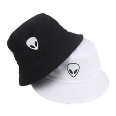 "Alien" Bucket Hat Since the return in fanfare of the streetwear bucket hats in the fashion panoply of the greatest fashionistas, we also surf on the trend and we propose you this model ALIEN. Far from being an unattractive piece, this hat has a narrow brim with a classy straight shape. Slipping into a resolutely urban style, like those great hip hop stars, or to offset a classic outfit. Available in black and white, this ALIEN bob is very elegant. Its seams and its finish have been worked in or Summer Streetwear Sun Hat With Curved Brim, Curved Brim Sun Hat For Summer Streetwear, Wide Brim Sun Hat For Summer Streetwear, Brimmed Streetwear Hats For Summer, Adjustable Sun Hat For Streetwear In Summer, Brimmed Hats For Summer Streetwear, Adjustable Sun Hat For Summer Streetwear, Summer Streetwear Brimmed Hats, Summer Brimmed Streetwear Hats