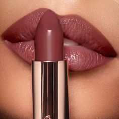 Charlotte Tilbury Pillow Talk Intense K.I.S.S.I.N.G. Lipstick | Nordstrom Maquillage Yeux Cut Crease, Pillow Talk Lipstick, Rose Lipstick, Makijaż Smokey Eye, Moisturizing Lipstick, Deep Skin, Natural Lip, Beauty Makeup Tips, Makeup Pictures