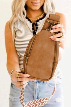 The everyday bag that makes it easy to store your essentials! - 9"x 5.3"- 3" deep Boho Chest, Coffee Brown Color, Boho Crossbody Bag, Casual Crossbody Bag, Vintage Suede, Handbag Straps, Chest Bag, Color Rosa, Bag Women