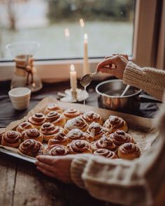 Cosy Food Photography, Cottagecore Fall Recipes, Hygee Aesthetics, Hygge Baking, Autumn Hygge Aesthetic, Autumn Food Photography, Hygge Cottagecore, Rustic Cooking, Witchy Fall