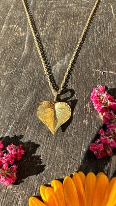 Leaf Necklace Vintage 70s Jewelry Gold Plated Fall Gold Feather Necklace, Black Pearl Bracelet, Wire Wrapped Crystal Pendant, 70s Jewelry, Gold Leaf Necklace, Bridesmaids Jewelry, Moon And Star Earrings, Solid Gold Necklace, Solid Gold Chains