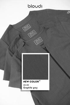 𝐍𝐄𝐖 𝐂𝐎𝐋𝐎𝐑 𝐀𝐋𝐄𝐑𝐓 ✏️ BLOUDI® | Zip-Up Scrubs | Graphite Grey Màu Graphite Grey mang lại vẻ ngoài trang nhã hiện đại và chuyên nghiệp. Đây là màu sắc không quá sáng, che giấu vết bẩn tốt hơn giúp người mặc luôn có cảm giác sạch sẻ, đồng thời tạo ra một môi trường làm việc nghiêm túc và an toàn. Coban, Beauty Photography, Zip Up, New Color, Zip Ups, Mac, Grey, Quick Saves