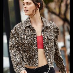 Brand New With Tags Size Small Cheetah Clothes, Cheetah Jacket, Leopard Boots, Animal Print Outfits, Printed Denim Jacket, Leopard Print Jacket, Classic Denim Jacket, Animal Print Fashion, Free People Jacket