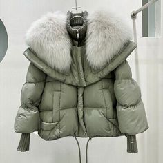 ad eBay - Real Fox Fur Collar Short Coat Down Jacket Winter Womens Outwear Warm Zipper New - Buy Now, click the link (eBay) White Fur Coat, Luxury Winter, Real Fur Coat, Pull Oversize, Female Shorts, Fur Parka, Down Parka, Winter Jackets Women, Down Coat