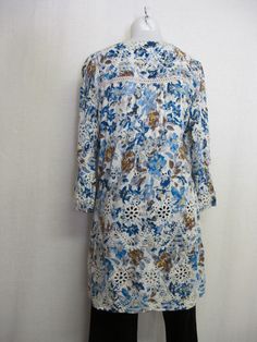 "Floral Peasant Tunic Blouse This is Exquisite! Covered with embroidery and crochet insets ~Look at all the eyelet~ Boho Hippie Girl (like you!) Cool and breezy Highest quality 100% Rayon Pintuck bodice Medium and Roomy Ruffle Sleeves 14\" Bust 41\" Hip 54\" Length 33\" 16\"shoulder Get out your sandals! https://www.etsy.com/shop/BelindasStyleShop" Blouse Crochet, Grass Valley, Crochet Boho, Dressing Gown Robe, Hippie Girl, Black Velvet Dress, Boho Tunics, Stretch Velvet, Boho Crochet