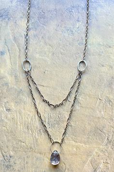 Necklace Inspiration, Light Layers, Necklace Ideas, Diy Wire Jewelry, Gem Necklace, Hand Shapes, Cool Necklaces, Rutilated Quartz, Jewelry Inspo