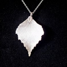 It Is Brand New Made By Me. Super Detail Leaves Pendant With 22 Inches Long Necklace Withv2 Inches Extenders. The Pendant Is Double Sided. It Is Very Detail. Leaf Pendant, Made By Me, Long Necklace, Double Sided, Women Jewelry, Brand New, Pendant, Fashion Design, Silver