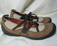 PRIVO CLARKS Women's 9.5 M Brown Beige Leather Sporty Mary Jane Flats  Excellent condition, leather uppers with perforations, elastic straps.  Clean and ready to wear. Very thick, molded, removable insole. (Similar to NAOT). Molded hiking style soles, soft insoles. See picture for insole measurement. SHIPS FAST!! 9012101 Hiking Style, Mary Jane Shoes Flat, Womens Mary Janes, Brown Leather Shoes, Hiking Fashion, Mary Jane Shoes Womens, Clarks Women's, Mary Jane Flats, Flats Shoes