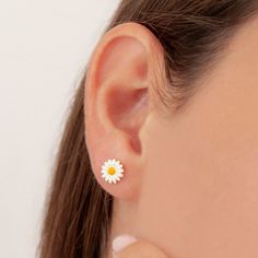 925 Sterling Tiny Daisy Earrings, Flower Stud Earrings, Daisy Earrings, Cute Daisy Earrings, Studs Earrings, Gifts for Her, Friendship Gift - Etsy Flower Stud Earrings, Daisy Earrings, Earrings Flower, Flower Stud, Earrings Cute, Studs Earrings, Earrings Studs, Flower Earrings Studs, Flower Studs