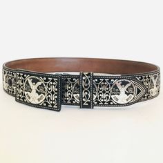 Material: Piel vaqueta 100 %/ 100% cowhide leather Perforaciones : 5 Ancho (wide): 2 inches BELT 38 for jeans size 34: 38 inches from the pin of the buckle to the second hole BELT 40 for jeans size 36: 40 inches from the pin of the buckle to the second hole BELT 42 for jeans Size 38: 42 inches from the pin of the buckle to the second hole Southwestern Concho Belt For Rodeo, Western Concho Belt Buckles For Western-themed Events, Western Concho Belts For Ranch, Western Adjustable Belt Buckles For Rodeo, Western Style Adjustable Belt Buckles For Rodeo, Leather Concho Belt Buckles For Rodeo, Western Leather Belt For Western-themed Events, Western Hand Tooled Belt Buckles For Rodeo, Western Concho Belt Buckles For Country Events