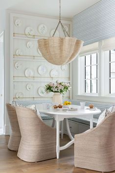 With its natural hand-twisted abaca rope that is woven over a powder-coated metal frame, the Sloane is to be sure to add visual interest to any room. This chandelier comes with an antique gold-finished metal chain and canopy hanging kit. Plates On The Wall, Bria Hammel Interiors, Bria Hammel, Florida Beach House, Weekly Inspiration, Friday Favorites, Kitchen Nook, Coastal Design, Breakfast Nook