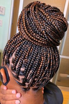 Knotless Braids 2023 Cornrows Braids, Baird Hair Styles, Knotless Box Braids 1b30, Bra Length Box Braids, Big Plaits Box Braids, Braid Hair Colors For Black Women, Braid Hairstyles Natural Hair, African Hair Braiding Styles Ideas, Medium Box Braids Hairstyles For Black Women