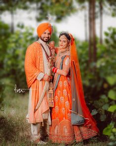 Sikh Couple, Hindu Wedding Photos, Sikh Bride, Indian Bridal Photos, Bridal Photography Poses