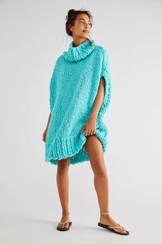 Special Sweater, Crochet Fashion Trends, Loopy Mango, Fashion Show Poster, Knitwear Outfit, Sweater Poncho, Wool Poncho, Mango Fashion, Poncho Sweater