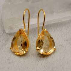 Citrine gold earrings, Gold plated sterling silver earrings, November birthstone, bridesmaid gifts, Gifts for her, Christmas gift, Birthday gift, Gifts for women, 925 silver, Cute earrings, Statement earrings, Gemstone earrings, Dainty earrings, Boho earrings, Crystal earrings, Healing Crystals, Mothers day gift, Citrine jewelry Check these Citrine jewelry here https://www.etsy.com/uk/shop/MysticPearlsJewelry https://www.etsy.com/uk/listing/1034325724 Citrine Jewelry, Earrings Gemstone, Earrings Dainty, November Birthstone, Jewelry Unique, Dainty Earrings, Birthday Gifts For Her, Cute Earrings, Boho Earrings