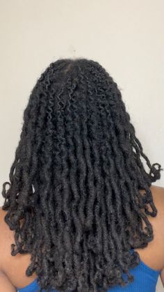 Black woman with dreadlocks Healthy Locs Black Women, Jet Black Locs, 4c Locs, Woman With Dreadlocks, Loc Goddess, Locs Journey, Hair Maintenance Tips, Loc Inspiration, Beautiful Dreadlocks