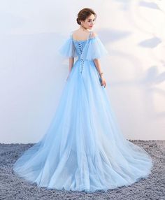 Sky Blue Flowwy Dress Big, Light Blue Floor-length Ball Gown For Prom, Light Blue Floor-length Evening Dress For Debutante Ball, Blue Princess Style Floor-length Gown, Light Blue Floor-length Tulle Dress, Fairy Gown, Stylish Prom Dress, 60's Dress, Blue Tulle