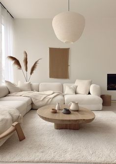 Cream White Aesthetic Living Room, Simple Japandi Living Room, Cozy Neutral Living Room Apartment, Neutral Interior Living Room, Creme Interior Design, Japandi Apartment Living Room, Neutral Living Room Black Accents, Korean Living Room Aesthetic, Beige Aesthetic Living Rooms