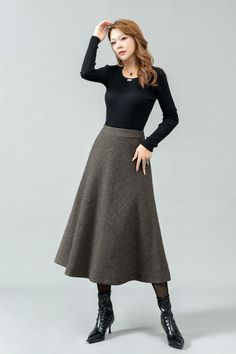 ★★ Welcome to my Ylistyle's shop！！！ This midi plaid a line wool skirt, wear it in autumn and winter to keep you warm and comfortable. Our long tatan skirt, suitable for various occasions, whether for everyday wear or formal events. ★★FEATURES 30% wool, other fiber Polyester lining Back zipper closure Midi skirt A line skirt Prom skirt Tartan skirt Autumn winter wool skirt Dry clean ★★ The model's height approx 170 cm (5′ 7″) with the 84 cm (33") bust, 66 cm (26") waist. She is wearing the wool skirt in size XS (US2) ★★ Please select custom order according to the follow situation Can't find your size Your height is over 175cm Your weight is over 75kg Request Length custom Request sleeve length ★★ Get your size in Size Chart with your body measurement https://www.etsy.com/listing/794055682 ★ Big Sweater With Skirt, Custom Skirt, Long Wool Skirt, Beach Outfit For Women, Prom Skirt, Skirt Winter, Plaid Wool Skirt, Skirt A Line, Winter Skirt Outfit