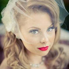 Hairstylist and makeup artist! @jessiemarieward follow me on Instagram @Beauty_Babe4u Vintage Bridal Makeup, Wedding Makeup Vintage, Retro Wedding Hair, Wedding Hairstyles And Makeup, Red Lip Makeup, Wedding Day Makeup, Vintage Wedding Hair, Braut Make-up