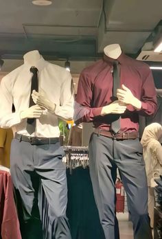 male mannequin suit attractive hot Hot Mannequin Man Tiktok, That One Mannequin Hear Me Out, Hear Me Out Mannequin, My Type Men, Men With Suit, Craziest Hear Me Out Characters, Jakub Gierszał, Headless Mannequin, Suit Display