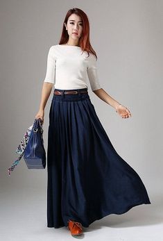 Maxi Navy Skirt Outfit, Solid Maxi Skirt Outfit, How To Style Navy Blue Skirt, Maxi Skirt Wedding Guest Outfit, Long Navy Skirt Outfit, Navy Blue Maxi Skirt Outfit, Navy Blue Long Skirt Outfit, Navy Maxi Skirt Outfit, Blue Long Skirt Outfit