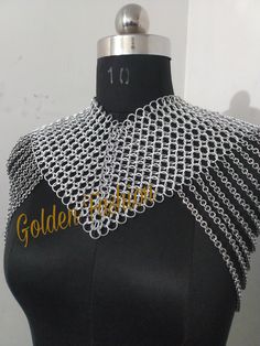 Chainmail collar with small shoulder chain layers metal aluminium chainmail jump rings neck piece Chokers cosplay costume festival renaissance faire Please Not : Ring Size : 9 mm, 3.25 mm 16 G Material : Aluminum Finish : Anodized If You Can Not Find Your Favorite Item In My Shop , You Could Also Send Me The Picture Or Linking Of Which You'd Like. We Can Make The Item According To That. We Make A Promise That We Will Use The Best Material For The Item. Shipping: All ordered items shipped within Chainmail Diy, Chainmail Clothing, Chainmail Patterns, Chainmail Armor, Kostuum Halloween, Scale Mail, Chainmail Necklace, Look Festival, Chainmail Jewelry