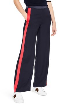 Styles For Petite Women, Petite Bloggers, Petite Body Types, Best Pants, Petite Pants, Trouser Pants Women, Exeter, Petite Jeans, Petite Women