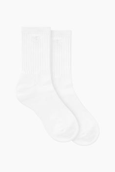 SET™ SOCKS IN BLANC High White Socks, White Ankle Socks, Recruitment Ideas, White Socks, White Sock, Minimal Logo, Sport Socks, One Size Fits All, Color Variations