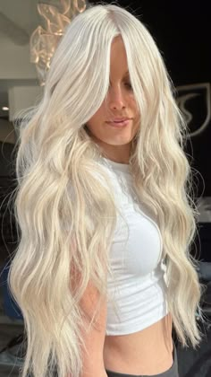 Blonde Shades, Bonded Hair Extensions, Icy Blonde Hair, Extensions Clip In, Cute Hair Colors, Long Silky Hair, Bridal Hair Buns, Different Hair Colors