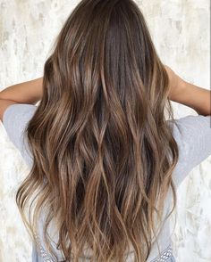 Caramel Brown Hair, Brunette Hair With Highlights, Hair Color Light Brown, Brown Hair Balayage, Light Hair Color, Balayage Brunette, Brown Blonde Hair, Hair Color And Cut, Brown Hair With Highlights