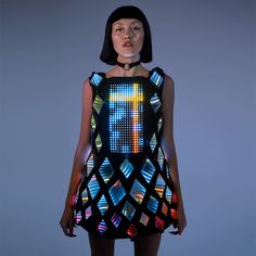 Glow In The Dark Clothes, Glow In The Dark Dress, Mirror Infinity, Light Up Dress, Stage Costume Design, Mirror Jacket, Led Infinity Mirror, Mirrored Costume, Mirror Dress