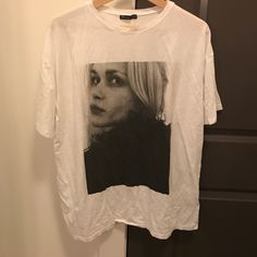 White Tee With Graphic Print On Front New With Out Tags Zara Casual Shirt With Graphic Print, Zara Casual Fall T-shirt, Zara White, White Tee, Zara Tops, Cool Shirts, Graphic Prints, Color White, Zara